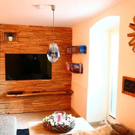 Apartman In Hahle 1 *